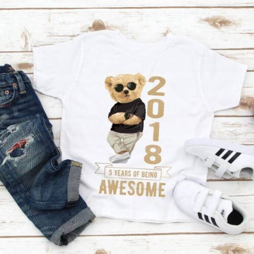Tricou Personalizat 5 years of being awesome