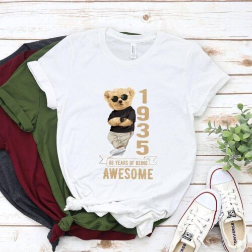 Tricou Personalizat 88 years of being awesome