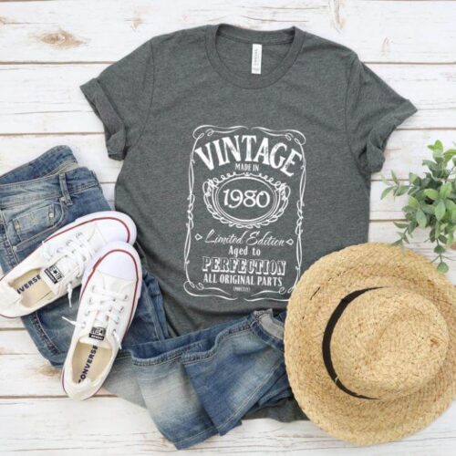 Tricou Personalizat Vintage Made In 1980 Aged to Perfection