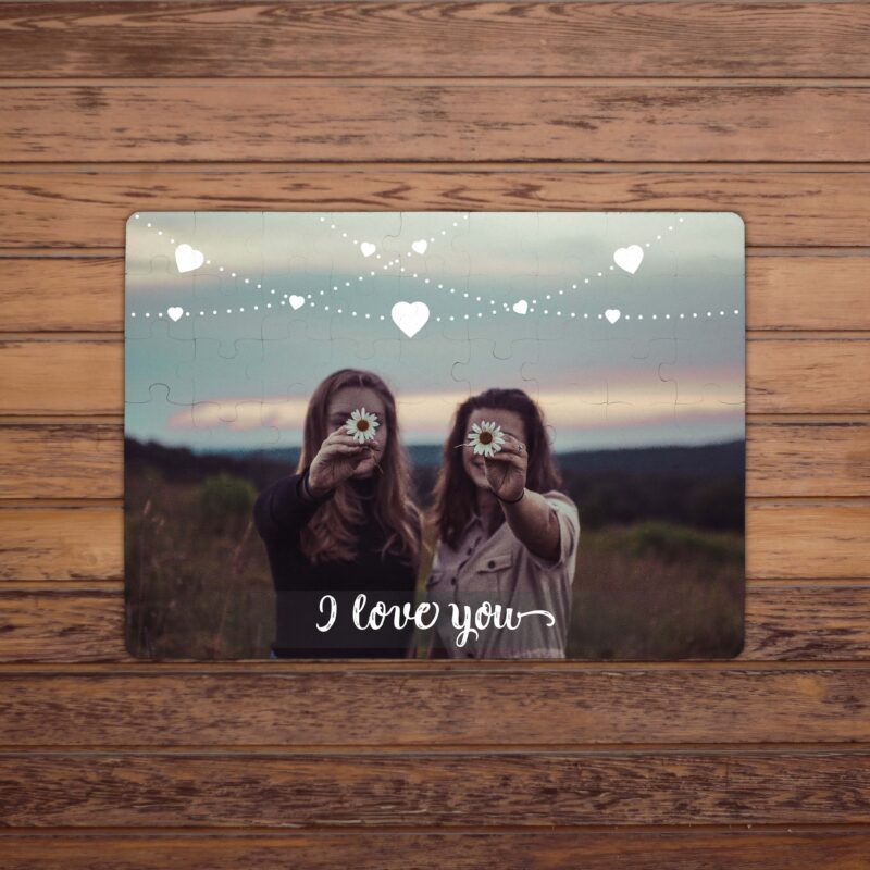 Puzzle Personalizat Magnetic - 63 de piese, 13x18 cm, o poza cu inimioare de flori si text, PZ036