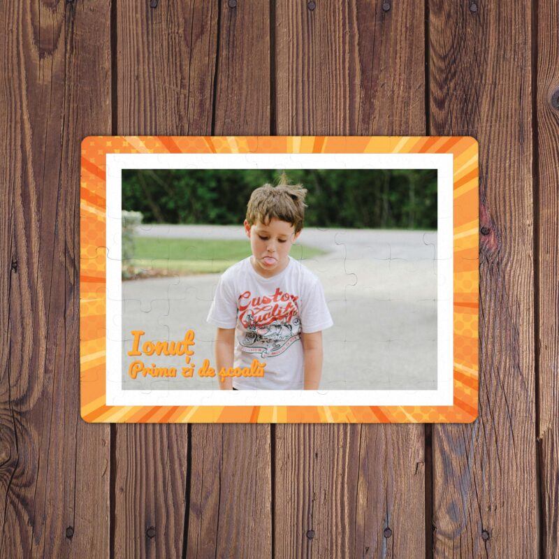Puzzle Personalizat Magnetic - 63 de piese, 13x18 cm, o poza cu rama creativa si text, PZ038